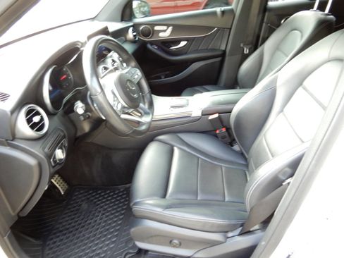 Used 2021 Mercedes-Benz GLC 300 4MATIC image 11