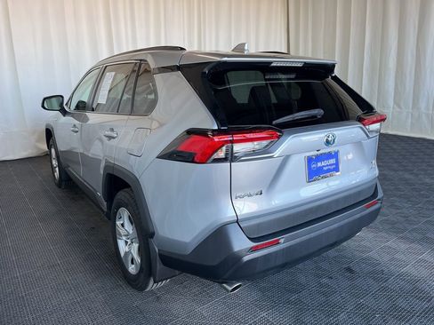 Used 2020 Toyota RAV4 XLE w/ XLE Grade Weather Package image 29
