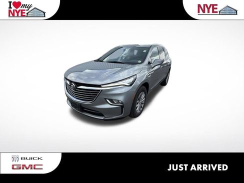 Used 2024 Buick Enclave Essence AWD/4WD image 1