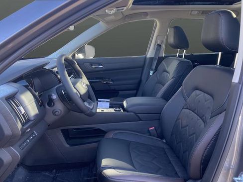 New 2026 Nissan Pathfinder Platinum w/ Cargo Package AWD/4WD image 19