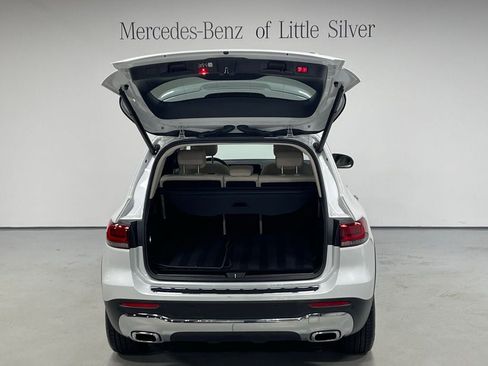 Used 2023 Mercedes-Benz GLB 250 4MATIC image 5