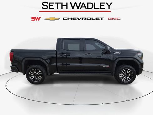 Used 2024 GMC Sierra 1500 AT4 w/ Technology Package AWD/4WD image 8