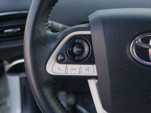 Used 2017 Toyota Prius Prime Advanced image 15