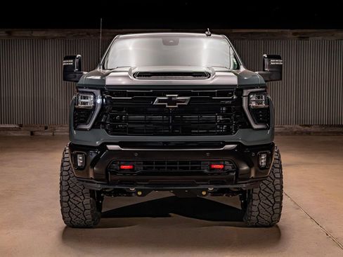 Used 2026 Chevrolet Silverado 2500 LT w/ Trail Boss Package AWD/4WD image 2