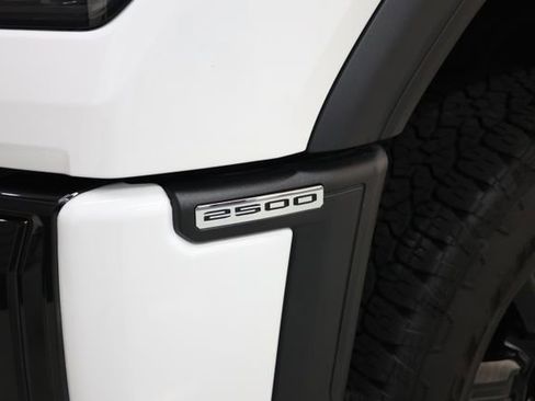 Used 2025 GMC Sierra 2500 AT4 w/ AT4 Premium Plus Package AWD/4WD image 83