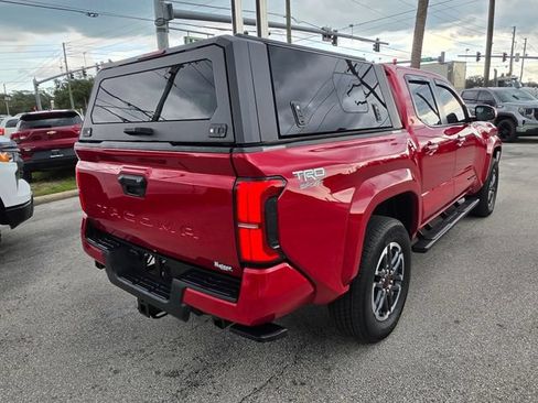 Used 2024 Toyota Tacoma TRD Sport AWD/4WD image 5