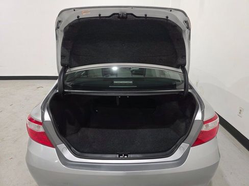 Used 2017 Toyota Camry SE image 27