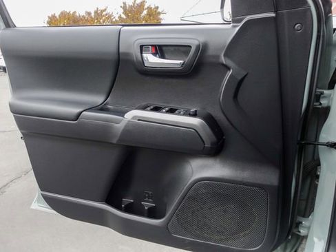 Certified 2023 Toyota Tacoma TRD Off-Road image 30