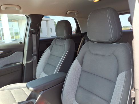Used 2024 Chevrolet TrailBlazer LT w/ LT Cold Weather Package FWD image 18