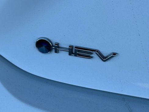 Used 2025 Toyota Camry LE image 12