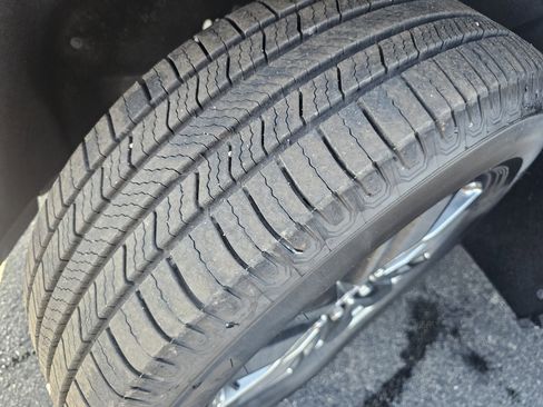 Used 2019 GMC Acadia SLT image 10