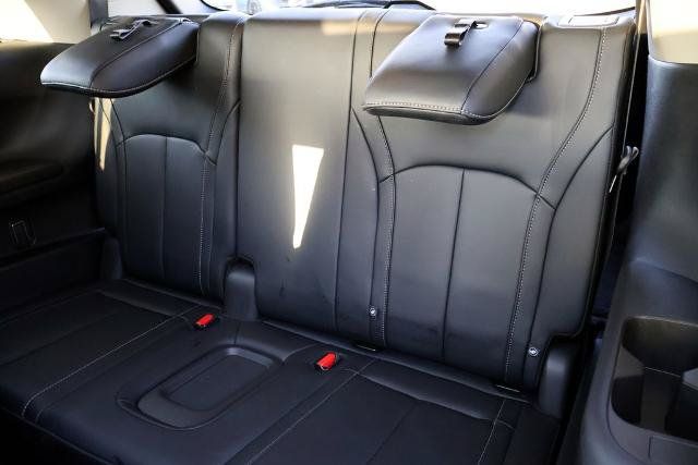 Used 2023 INFINITI QX60 Luxe w/ Performance Audio Package AWD/4WD image 14