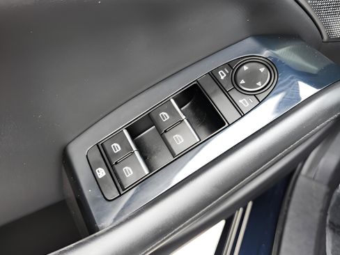 Used 2019 MAZDA MAZDA3 Sedan w/ Preferred Package image 35