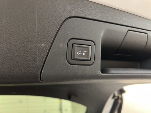Used 2023 Buick Envision Essence AWD/4WD image 34