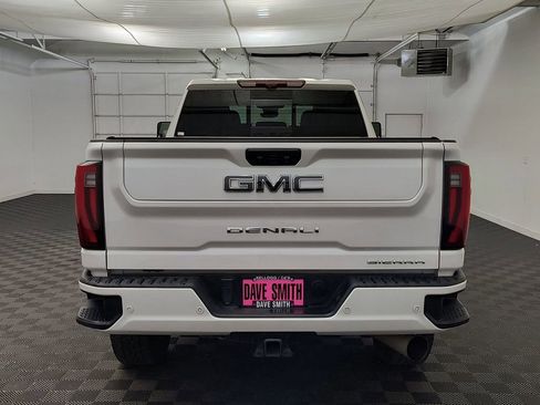 Used 2024 GMC Sierra 3500 Denali Ultimate AWD/4WD image 10