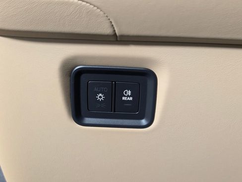 New 2026 Porsche Cayenne GTS image 34