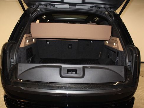 Used 2025 Land Rover Range Rover SE AWD/4WD image 35