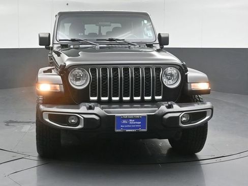 Used 2021 Jeep Gladiator Overland w/ Cold Weather Group image 2