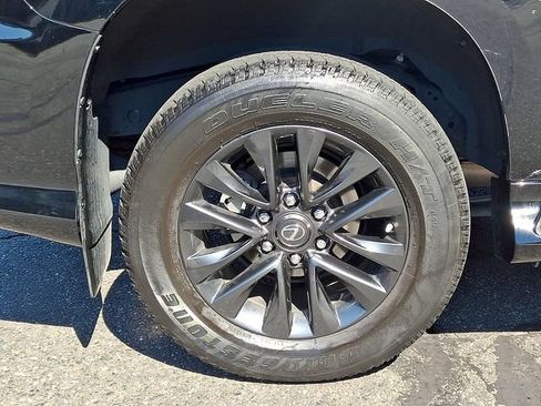 Certified 2023 Lexus GX 460 Premium w/ Premium Package AWD/4WD image 8