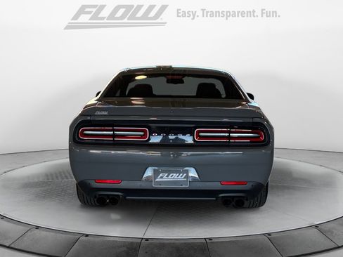 Used 2017 Dodge Challenger R/T image 6
