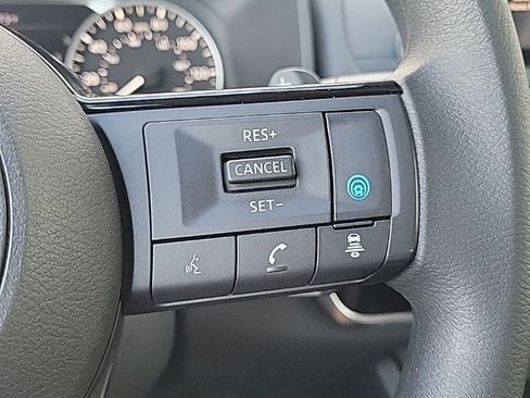 Used 2022 Nissan Rogue SV image 28