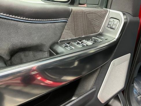 Used 2025 Ford F350 Platinum AWD/4WD image 25