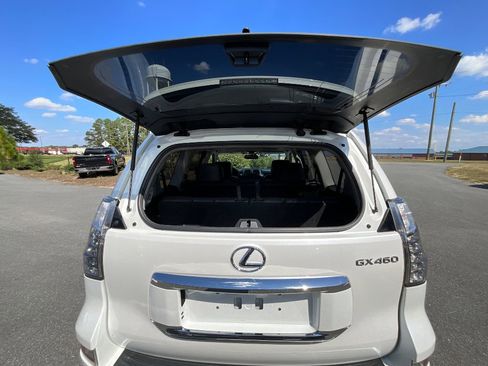 Used 2016 Lexus GX 460 Luxury image 18