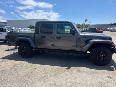 Used 2023 Jeep Gladiator Sport AWD/4WD image 4