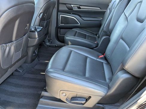 Used 2025 Kia Telluride S FWD image 29