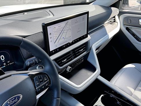 Used 2026 Ford Explorer Platinum w/ LUX Leather Package image 33