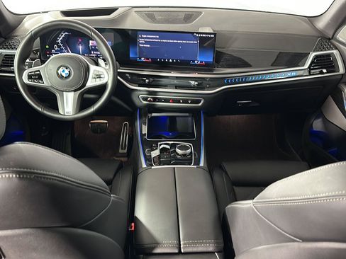 Used 2026 BMW X5 xDrive40i w/ M Sport Package AWD/4WD image 2