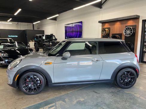 Used 2019 MINI Cooper 2-Door Hardtop FWD image 6