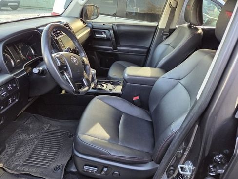 Used 2023 Toyota 4Runner TRD Off-Road Premium image 9