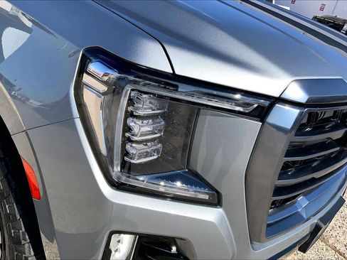 Used 2023 GMC Yukon XL AT4 w/ AT4 Premium Plus Package image 27