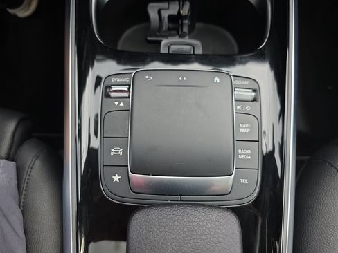 Certified 2022 Mercedes-Benz GLB 250 image 25