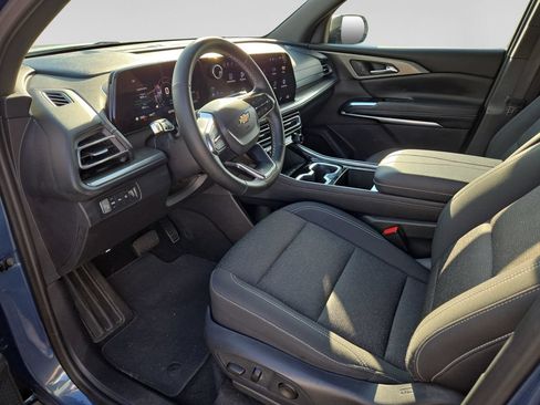Used 2025 Chevrolet Traverse LT AWD/4WD image 22