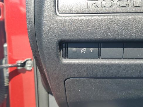 Certified 2023 Nissan Rogue S FWD image 23