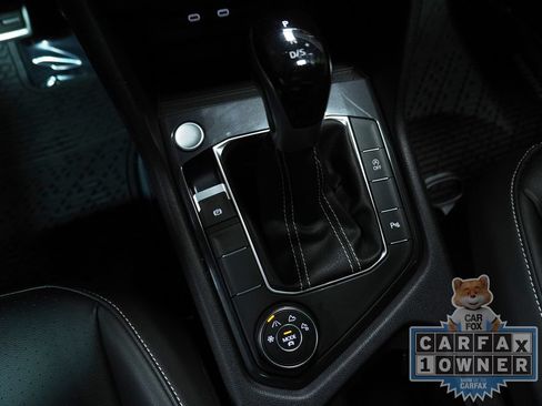 Used 2024 Volkswagen Tiguan SE R-Line AWD/4WD image 19