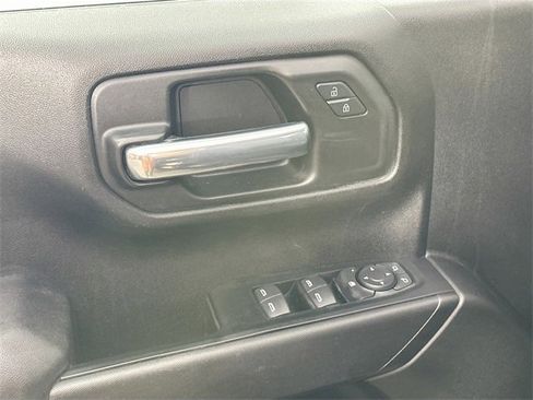 Used 2023 Chevrolet Silverado 1500 Custom image 21