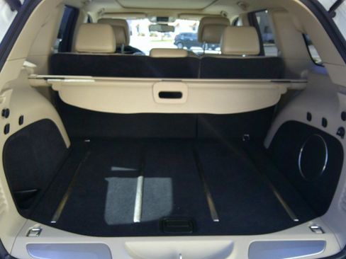 Used 2014 Jeep Grand Cherokee Limited w/ Luxury Group II image 36