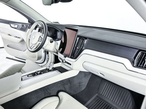 Certified 2026 Volvo XC60 B5 Ultra w/ Climate Package AWD/4WD image 26