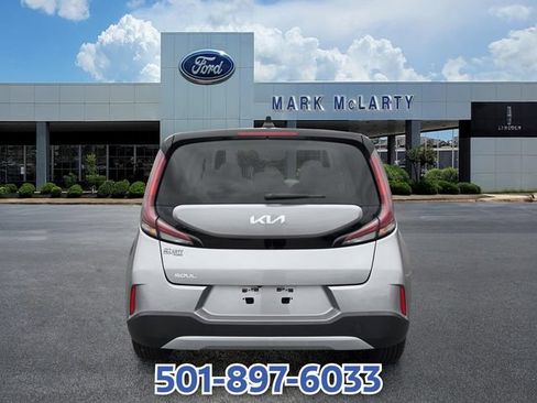 Used 2023 Kia Soul LX w/ LX Technology Package FWD image 4
