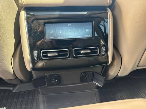 Used 2021 Lincoln Aviator Reserve w/ Equipment Group 201A AWD/4WD image 39