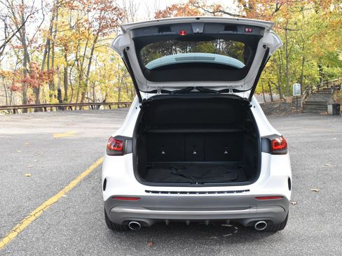 Used 2021 Mercedes-Benz GLA 35 AMG 4MATIC image 21