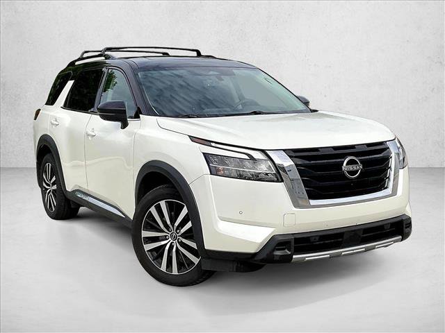 Used 2023 Nissan Pathfinder Platinum w/ Cargo Package AWD/4WD image 9