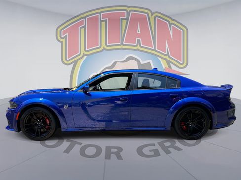 Used 2022 Dodge Charger SRT Hellcat w/ Harman/Kardon Audio Group RWD image 2