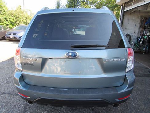 Used 2012 Subaru Forester 2.5X Touring AWD/4WD image 6