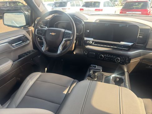 Used 2023 Chevrolet Silverado 1500 LTZ w/ LTZ Convenience Package II AWD/4WD image 20
