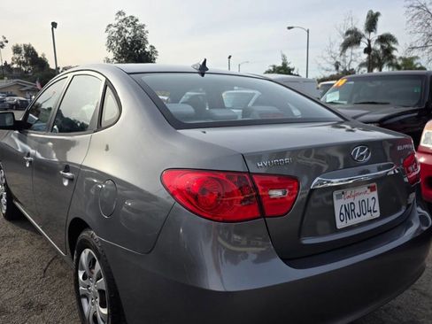 Used 2010 Hyundai Elantra GLS image 3