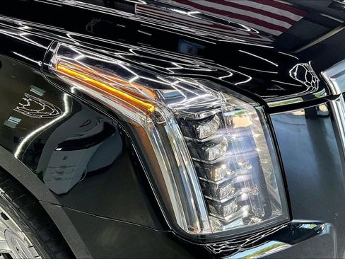 Used 2015 Cadillac Escalade Premium AWD/4WD image 35